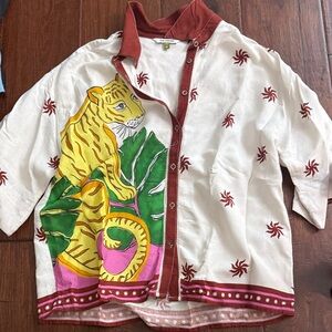 Women's White and Red Tiger Print Top